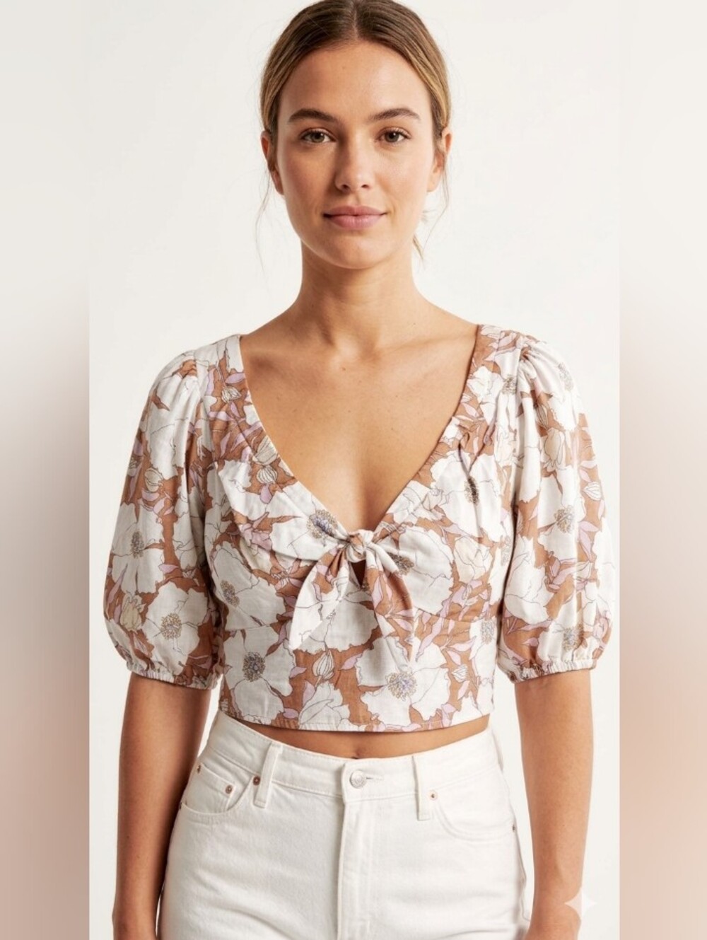 NWOT Abercrombie Small Floral Tie-Front Puff Sleeve Crop Top in White & Tan